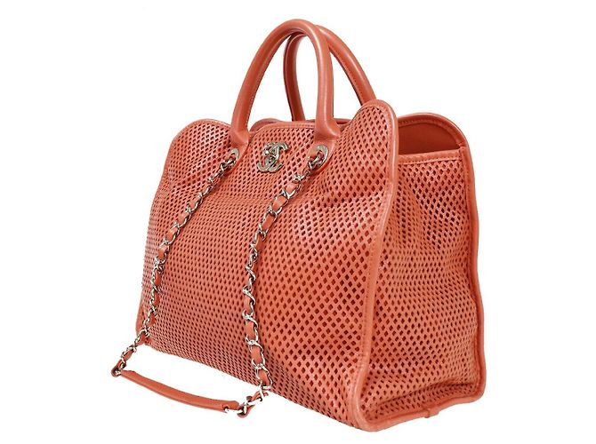Chanel Up In The Air Top Handle Tote Pelle Perforata Large Rosa - vista 2