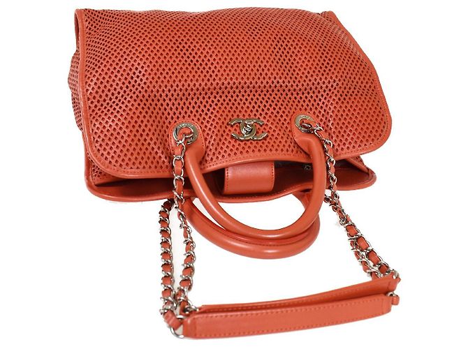 Chanel Up In The Air Top Handle Tote Pelle Perforata Large Rosa - vista 5