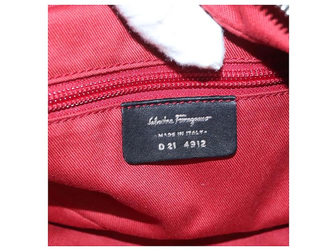 Borsa a spalla Gancini in tela nera e argento autentica Salvatore Ferragamo 127847 - vista 15