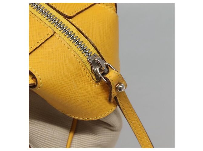 Bolso de mano Gancini de lona amarilla y plata de Salvatore Ferragamo Auth 128676 Amarillo - vista 14