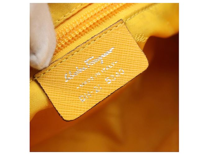 Bolso de mano Gancini de lona amarilla y plata de Salvatore Ferragamo Auth 128676 Amarillo - vista 15