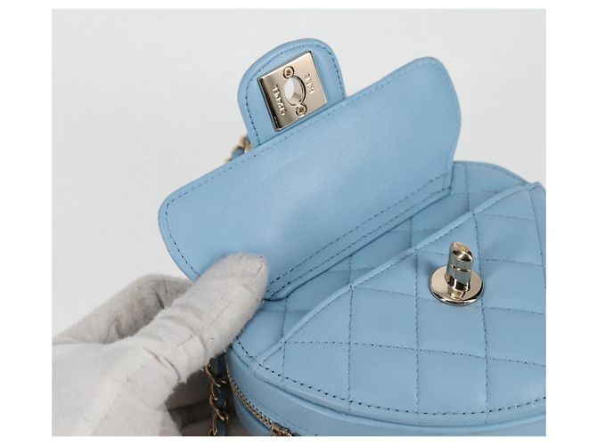 CHANEL Borsa a Spalla Matelassé con Catena in Pelle di Agnello Blu Oro CC Auth 127168SM D'oro - vista 19