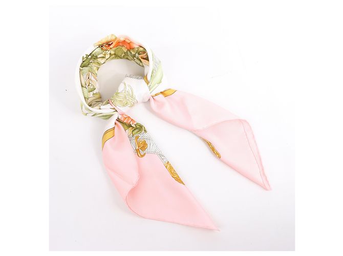 Trim Bufanda de seda Hermès Carré 90 "Regina" Rosa - vista 16