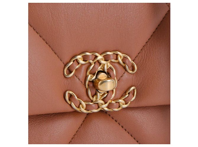 CHANEL - Borsa a spalla Chanel 19 in pelle marrone - vista 5