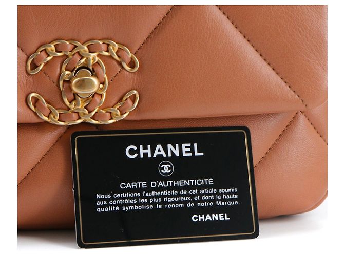 CHANEL - Borsa a spalla Chanel 19 in pelle marrone - vista 8