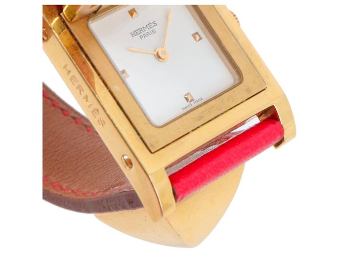 HERMÈS - Médor PM Hermès Uhr aus rotem Leder - Ansicht 7