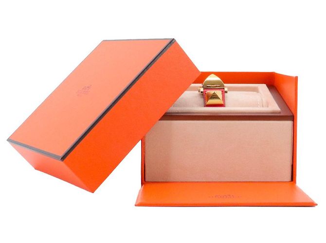 HERMÈS - Médor PM Hermès Uhr aus rotem Leder - Ansicht 8