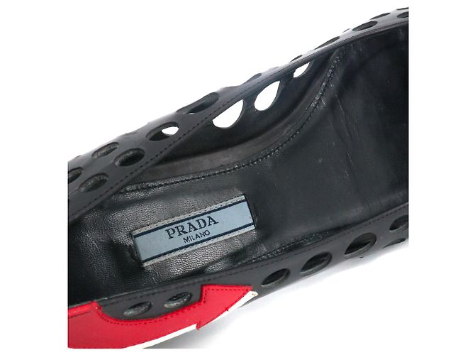 PRADA - Bailarinas Prada en cuero perforado negro (T39) - vista 6