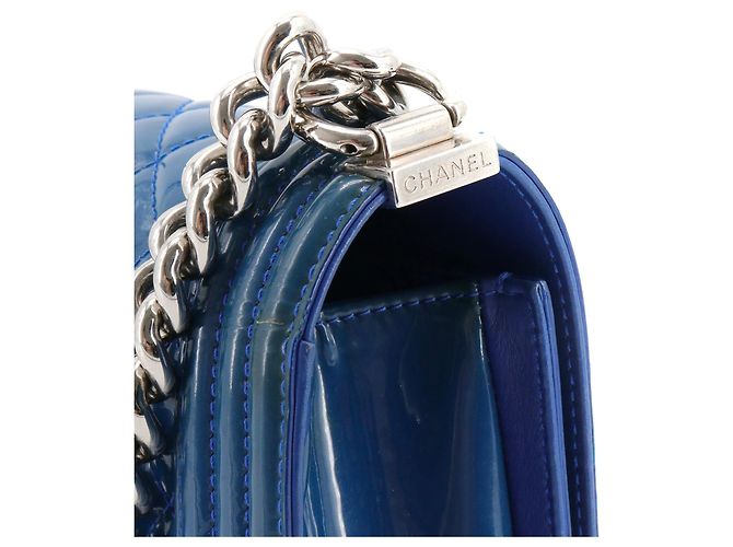 CHANEL - Borsa a spalla Chanel Boy in pelle verniciata blu - vista 7