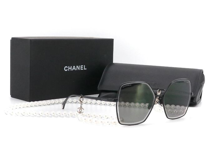 CHANEL - Occhiali da sole neri in metallo Chanel con catena di perle Nero - vista 6