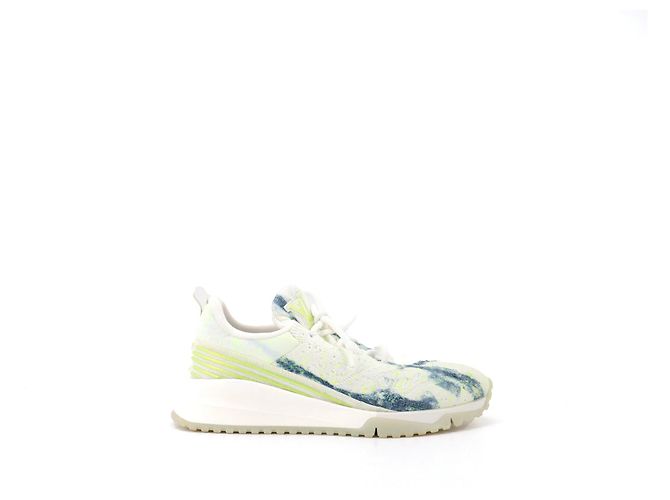 LOUIS VUITTON - Baskets Louis Vuitton en toile blanche (T41) - vue 2