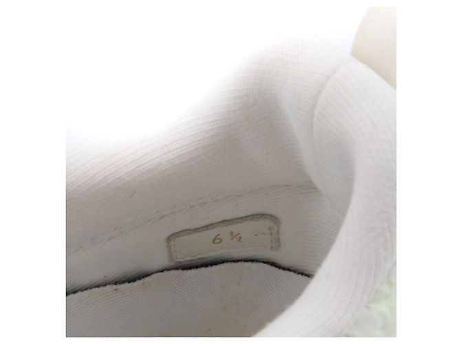 LOUIS VUITTON - Baskets Louis Vuitton en toile blanche (T41) - vue 5