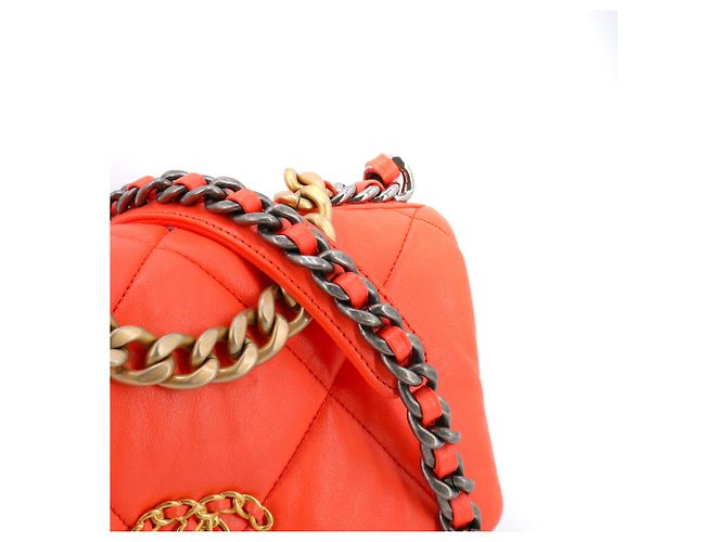 CHANEL - Borsa a spalla Chanel 19 in pelle arancione - vista 7
