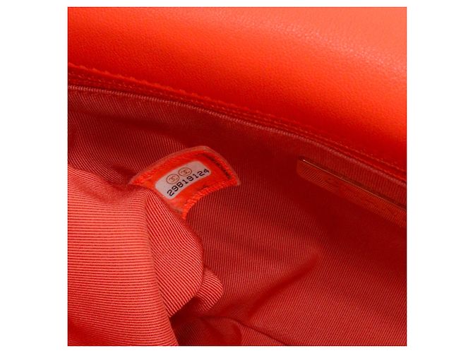 CHANEL - Borsa a spalla Chanel 19 in pelle arancione - vista 9