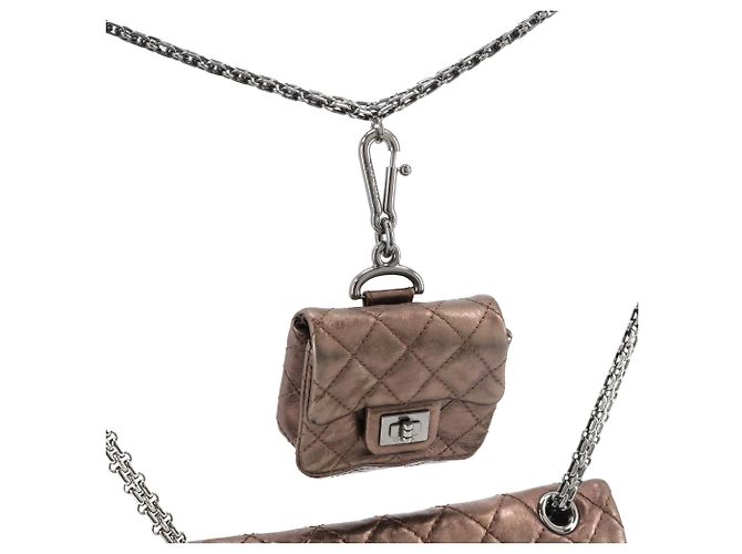 CHANEL - Borsa a spalla piccola Cargo 2.55 in pelle bronzo rugosa - vista 11