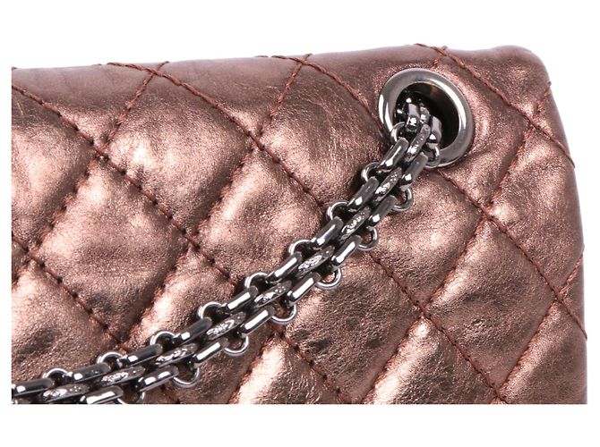 CHANEL - Borsa a spalla piccola Cargo 2.55 in pelle bronzo rugosa - vista 9