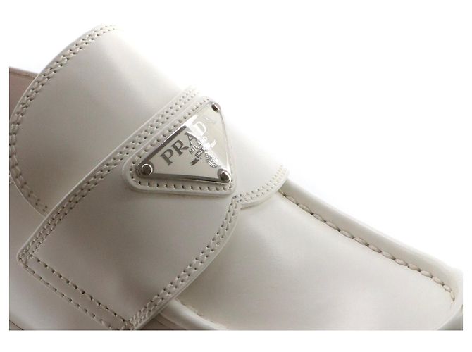 PRADA - Mocassini Prada in pelle bianca spazzolata (T36.5) Bianco - vista 4