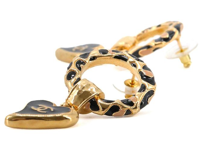 CHANEL - Orecchini a forma di cuore Chanel in metallo dorato D'oro - vista 3