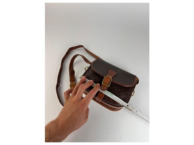 Triomphe Céline Vintage Celine Monogramm Leder Umhängetasche braun - Ansicht 12
