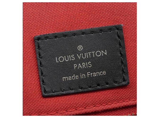 Borsa OnTheGo MM Monogramma Gigante Louis Vuitton Marrone - vista 9