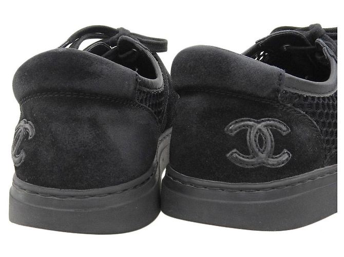 Sneakers in mesh con logo Chanel in pelle scamosciata nera Nero - vista 4