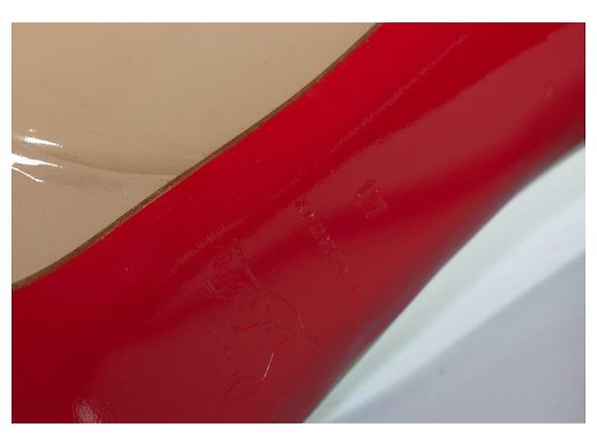 Christian Louboutin, décolleté beige Bianca - vista 9