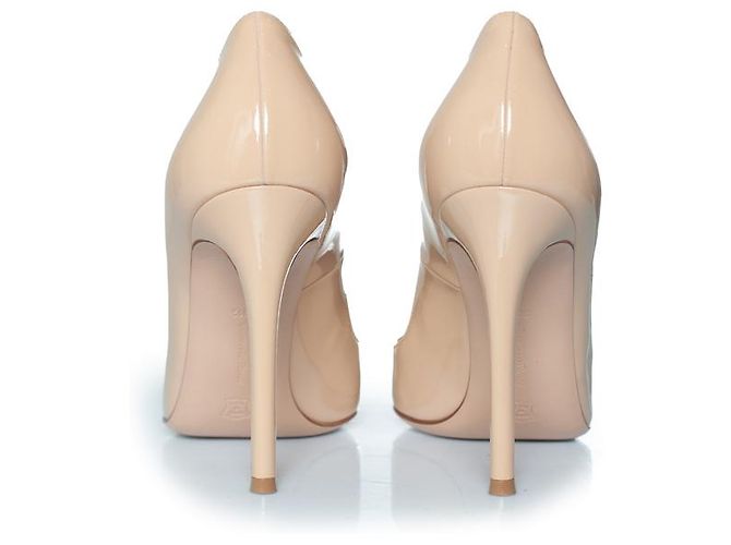 Gianvito Rossi, Lackleder-Pumps in Nude - Ansicht 3