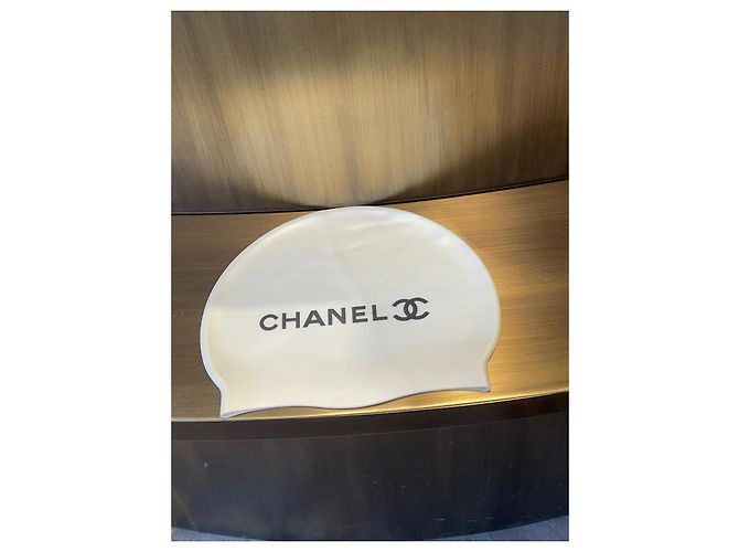 Bonnet de bain Chanel blanc silicone - vue 2
