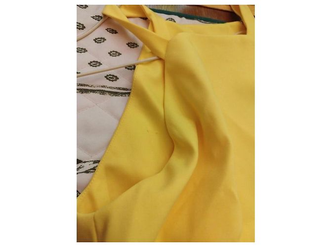 Gianni Versace Vestido bodycon amarelo Versace 42 IT - vista 2