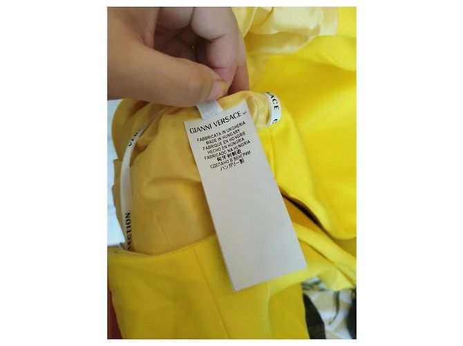 Gianni Versace Vestido bodycon amarelo Versace 42 IT - vista 5