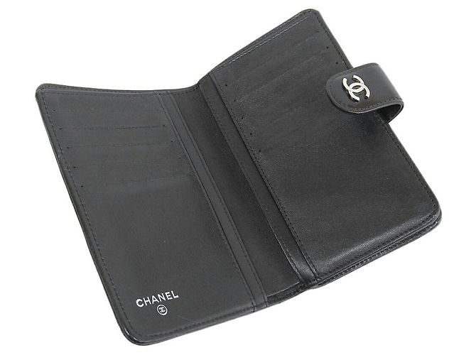 Schwarze Emaille Brieftasche Chanel A48667 - Ansicht 3