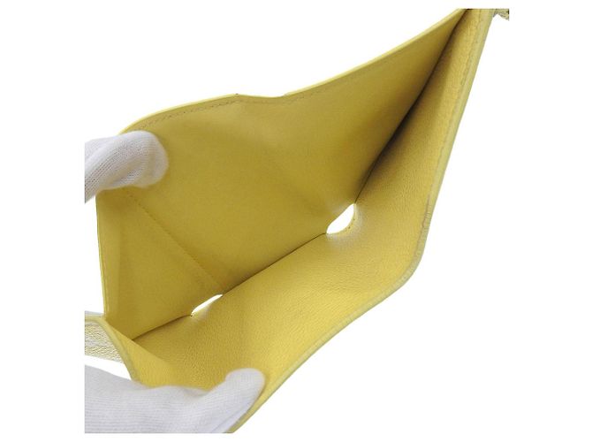Cartera Louis Vuitton Monogram Empreinte M81428 Amarillo - vista 3