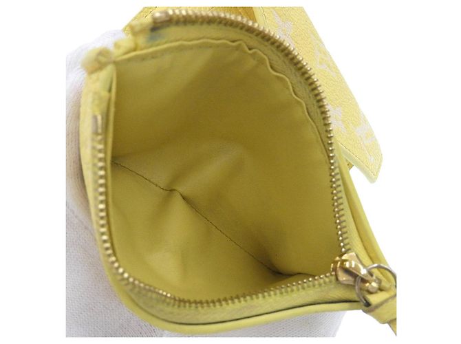 Cartera Louis Vuitton Monogram Empreinte M81428 Amarillo - vista 4