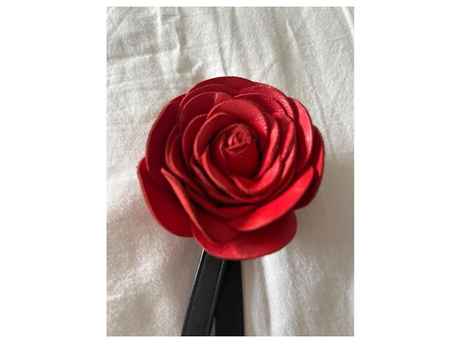 Charm in pelle rosa Loewe Rosso - vista 2