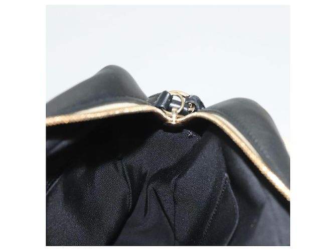 CHANEL Borsa a Spalla Matelassé in Camoscio Avorio Oro CC Auth 128451 D'oro Crudo - vista 19