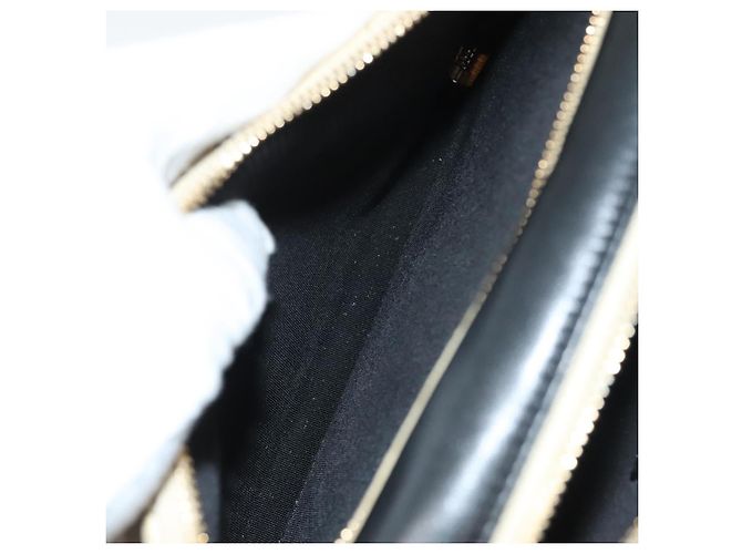 CHANEL Borsa a Spalla Matelassé in Camoscio Avorio Oro CC Auth 128451 D'oro Crudo - vista 21