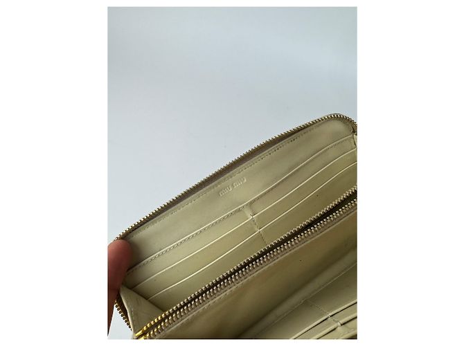 Vintage Miu Miu Leather wallet white - view 6