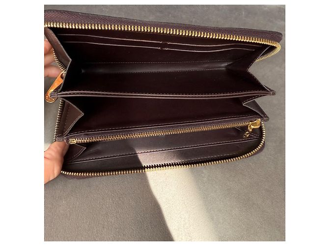 Portafoglio Louis Vuitton Zippy Vernis Viola Scuro - vista 10