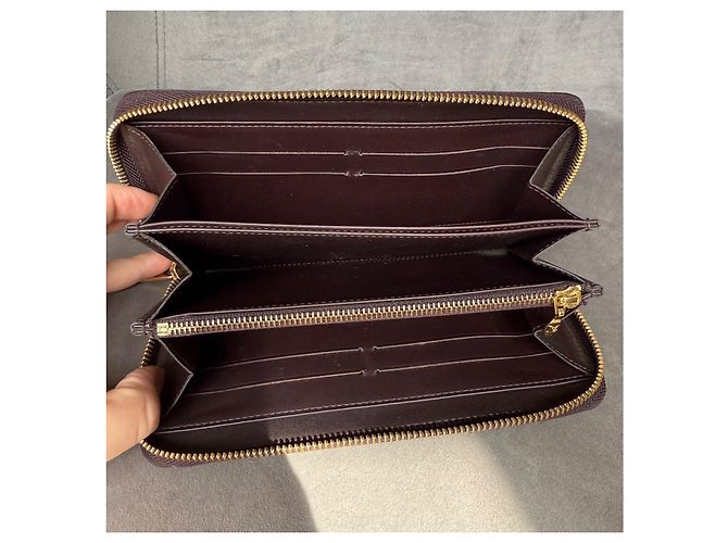 Portafoglio Louis Vuitton Zippy Vernis Viola Scuro - vista 15
