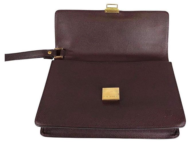 Clutch Louis Vuitton in pelle viola Porpora - vista 3