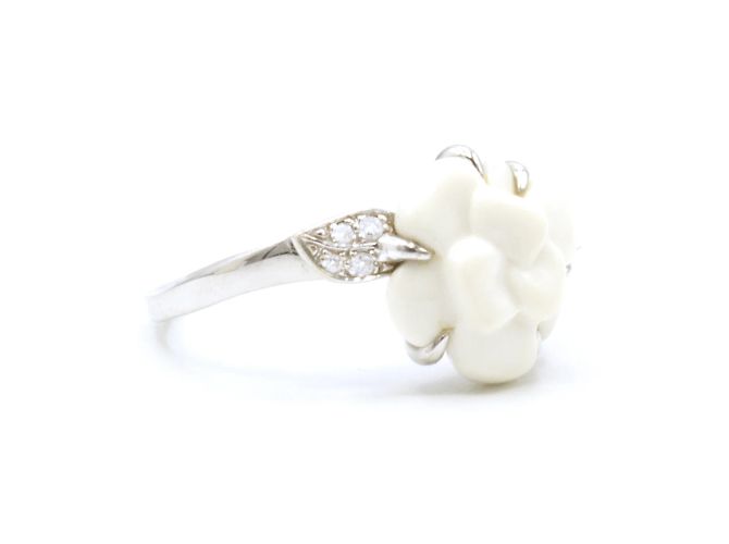 Anello Camelia Chanel, modello piccolo. Argento - vista 2