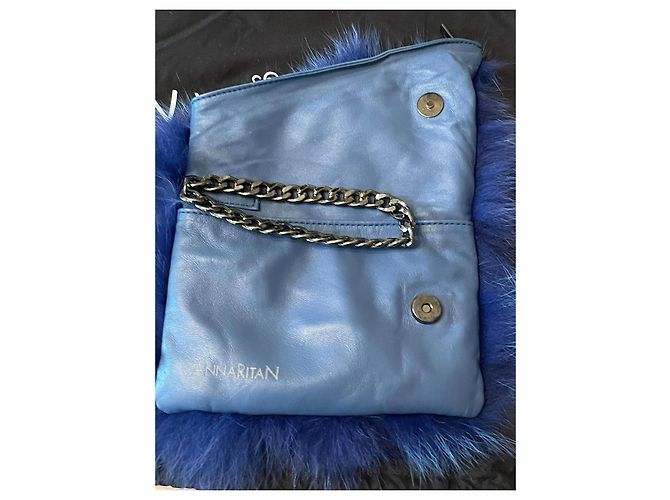 Autre Marque Clutch in pelliccia di VOLPE blu fiordaliso e pelle nuova Blu chiaro - vista 10