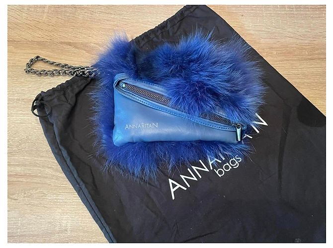 Autre Marque Clutch in pelliccia di VOLPE blu fiordaliso e pelle nuova Blu chiaro - vista 6