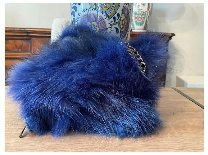 Autre Marque Clutch in pelliccia di VOLPE blu fiordaliso e pelle nuova Blu chiaro - vista 8