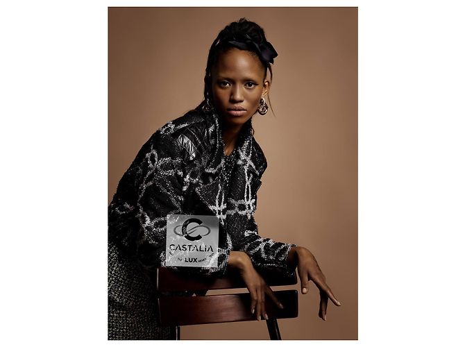 Chanel Neue Werbekampagne 2019 Schwarze Tweedjacke 34 FR - Ansicht 3