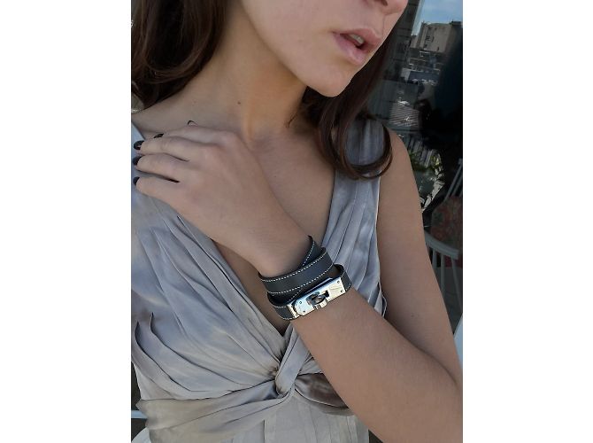 Pulsera Hermès Kelly Double Tour. Gris - vista 2