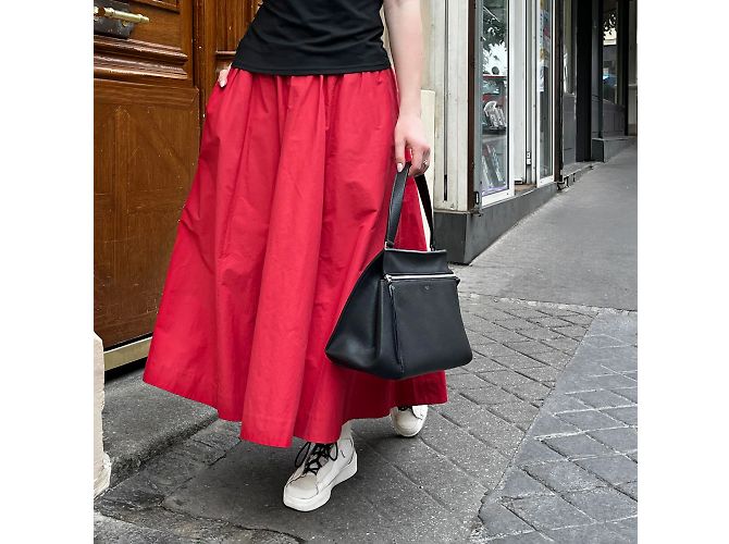 Céline Bolso Celine Edge en cuero negro, con un solo asa de cuero negro para un fácil transporte. - vista 3
