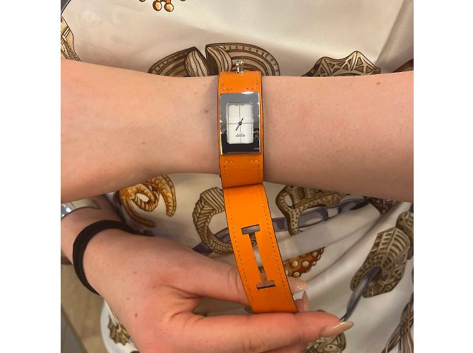 Hermès "Cherche Midi" Uhr (Modell CM1.210). Orange - Ansicht 3