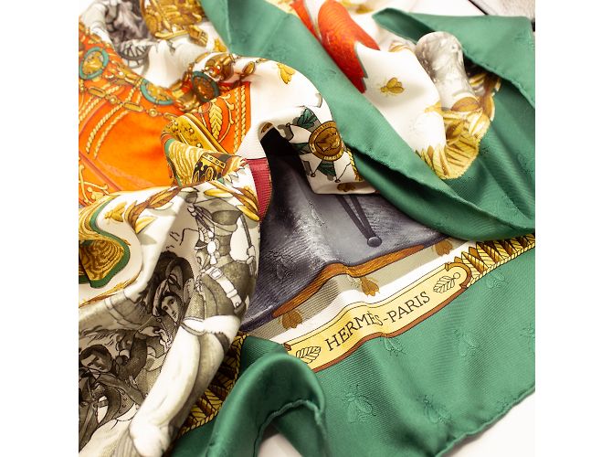 Bufanda Hermès Le Carré. Verde - vista 2