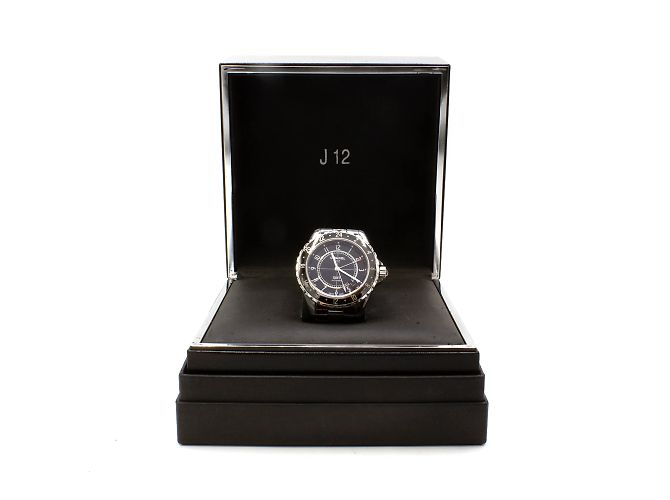 Chanel J12 GMT Uhr aus schwarzer Keramik - Ansicht 4